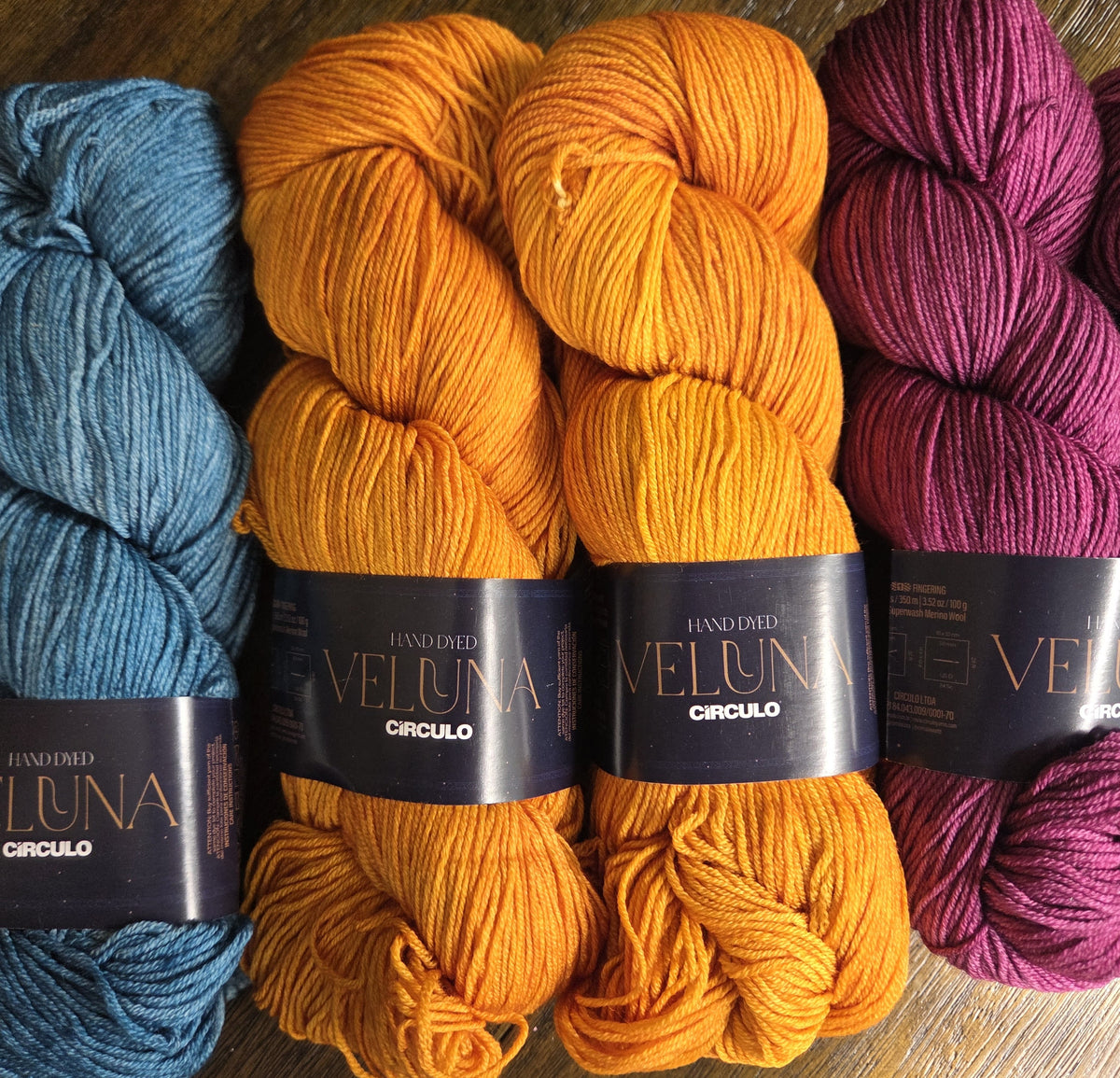 Veluna - Fingering - Dark Cheddar